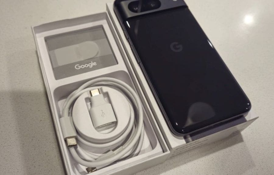 google-pixel-8-450-00-electronics-cell-phones-910850166_large-2.jpg