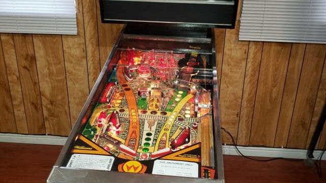 Williams COMET Pinball Machine