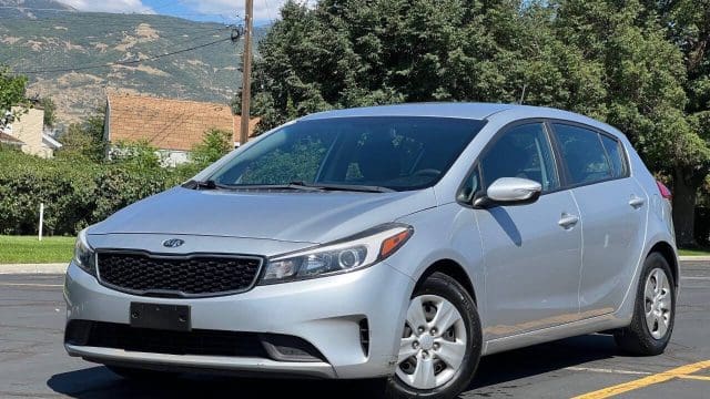 2017 Kia Forte5