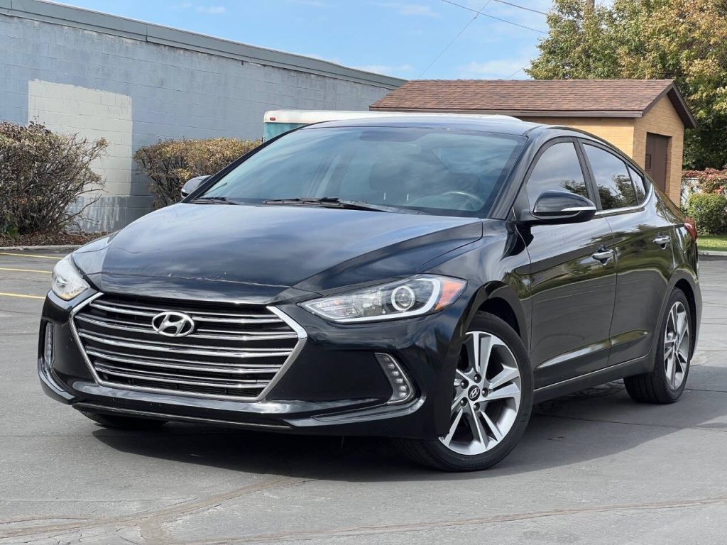 2017-hyundai-elantra-limited-4dr-sedan