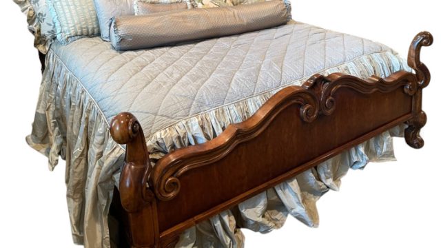 Hickory Chair Wood King Bed Frame Set