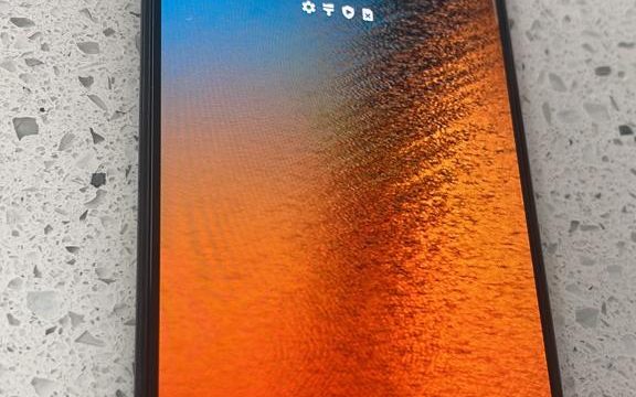 Samsung Galaxy A20 – 32GB – Unlocked