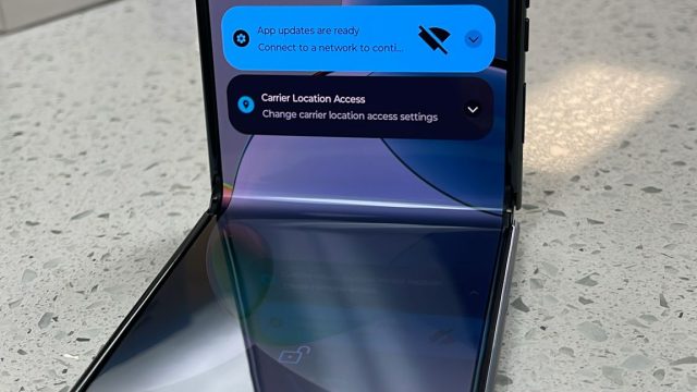Moto Razr 2023 – 128GB – Unlocked