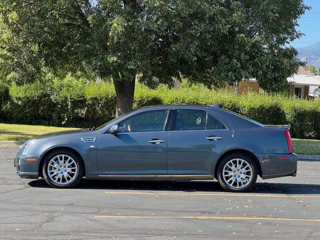 2011 Cadillac Sts