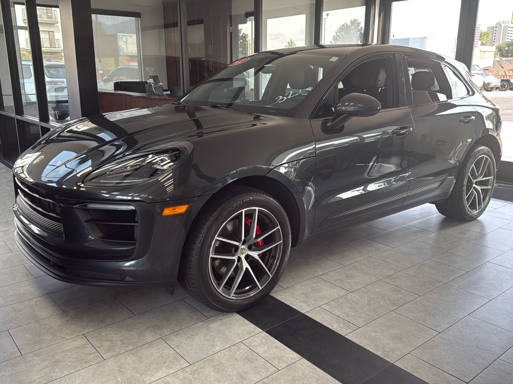 2022 Porsche Macan