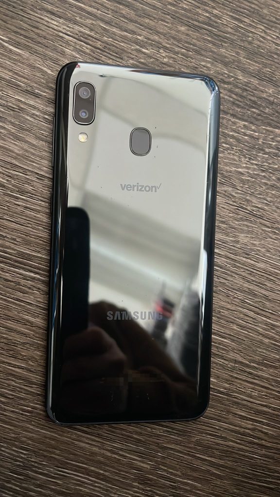 Samsung Galaxy A20 – 32GB – Unlocked